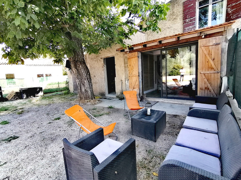 French property for sale in La Bouilladisse, Bouches-du-Rhône - €299,000 - photo 2