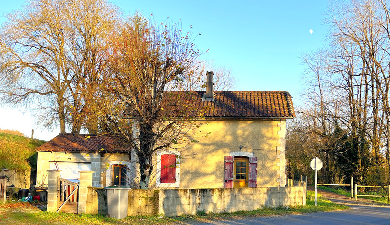 French property for sale in Saint-Germain-de-Montbron, Charente - €119,900 - photo 1