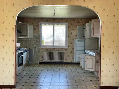 French property for sale in Val d'Issoire, Haute-Vienne - €125,000 - photo 2
