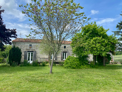 Maison à vendre à Léoville, Charente-Maritime, Poitou-Charentes, avec Leggett Immobilier