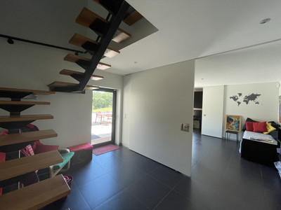 Stunning contemporary 3 bed villa with pool, terraces & lift. Energy rating 