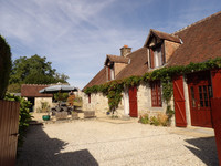 Maison à vendre à Rives d'Andaine, Orne - 172.800 € - photo 1