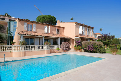 French property for sale in Vallauris, Alpes-Maritimes - €3,360,000 - photo 1