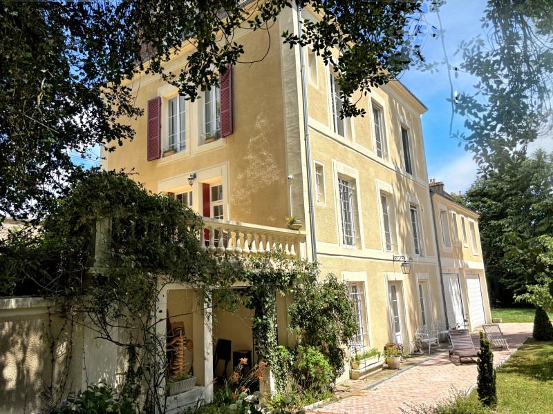French property for sale in Mamers, Sarthe - €420,000 - photo 1