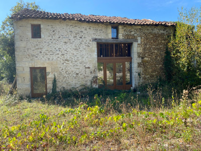 French property for sale in Édon, Charente - €49,600 - photo 2