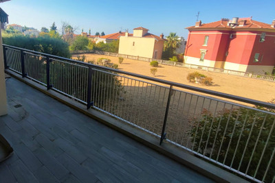 French property for sale in Nice, Alpes-Maritimes - €520,000 - photo 3