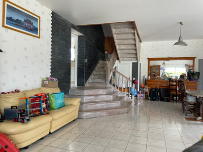 French property for sale in Saint-Pierre-sur-Orthe, Mayenne - €251,450 - photo 3