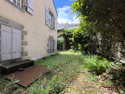 French property for sale in Mayenne, Mayenne - €299,999 - photo 8