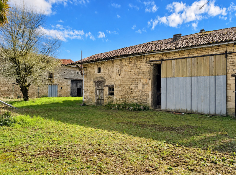 French property for sale in Courcôme, Charente - €82,500 - photo 9