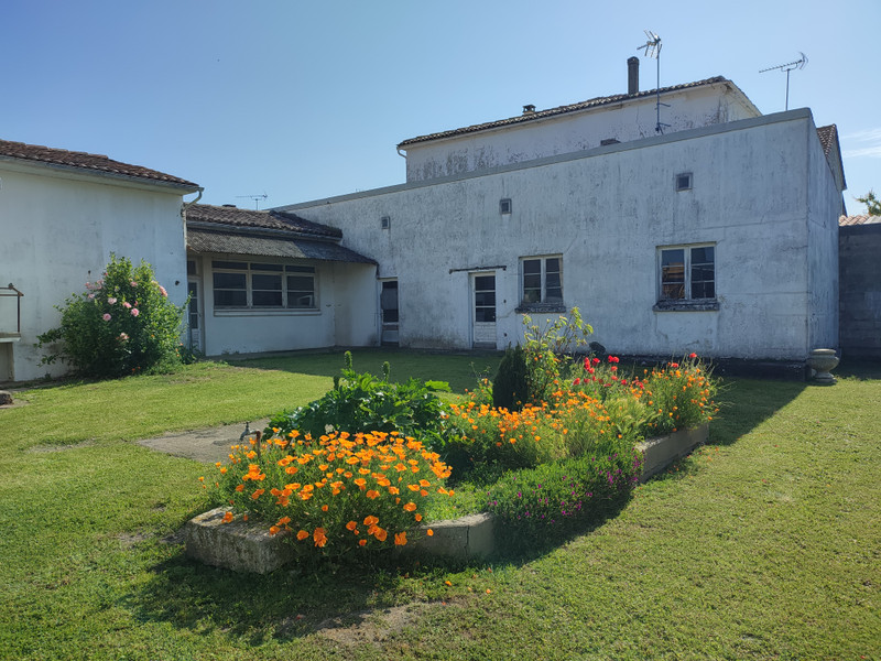 House for sale in Gémozac CharenteMaritime Close to all shops