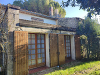 Maison à vendre à Saint-Romain-de-Benet, Charente-Maritime - 275.000 € - photo 2
