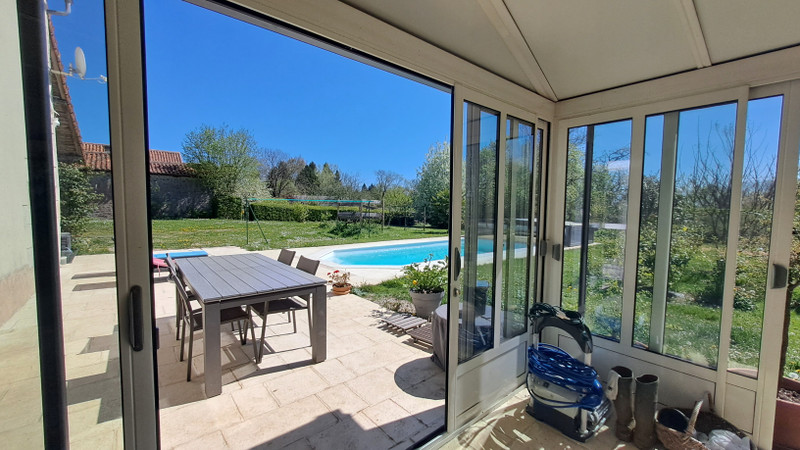 French property for sale in Rouzède, Charente - €288,900 - photo 2