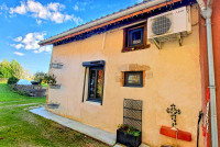 Propriété à vendre à Terres-de-Haute-Charente, Charente - 167 400 € - photo n°1