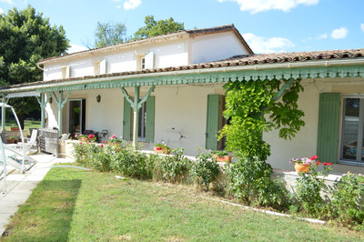 French property for sale in Saint-Pierre-sur-Dropt, Lot-et-Garonne - €380,000 - photo 1