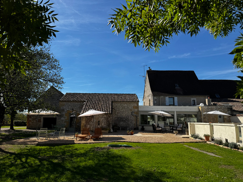 French property for sale in Faux, Dordogne - €349,800 - photo 9