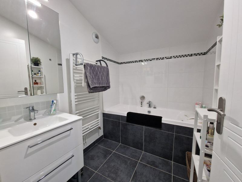 French property for sale in Bordeaux, Gironde - €649,000 - photo 10