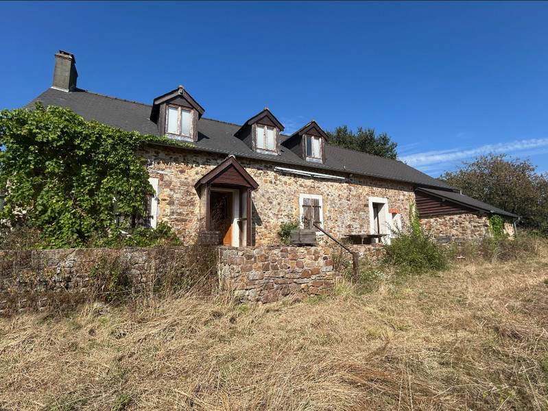 Maison à vendre à Blandouet-Saint Jean, Mayenne - 140.000 € - photo 1