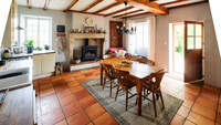 Maison à vendre à Saint-Pierre-de-Juillers, Charente-Maritime - 265.000 € - photo 5