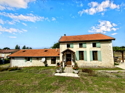 Maison à vendre à Messac, Charente-Maritime, Poitou-Charentes, avec Leggett Immobilier