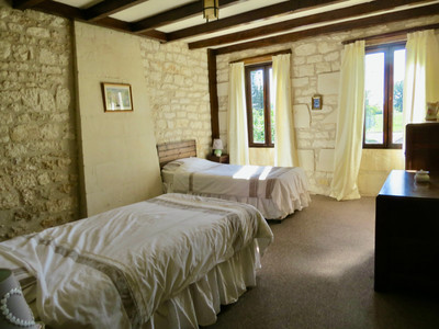 French property for sale in Saint-Savinien, Charente-Maritime - €250,000 - photo 4