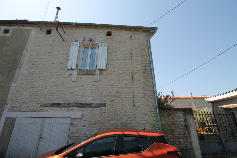 French property for sale in Villognon, Charente - &#8364;107,910 - photo 10