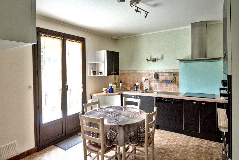 French property for sale in Bayeux, Calvados - €381,600 - photo 3