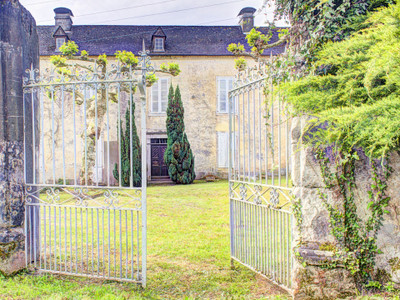 Chateau à vendre à Monein, Pyrénées-Atlantiques, Aquitaine, avec Leggett Immobilier