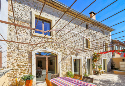 French property for sale in Rustrel, Vaucluse - €798,000 - photo 4