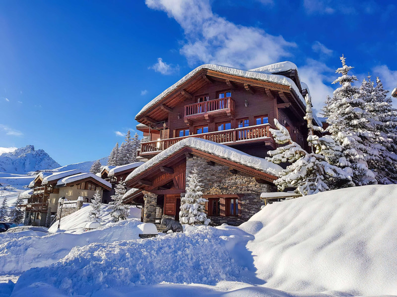 Ski property for sale in Courchevel 1850 - €9,900,000 - photo 2