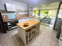 Maison à vendre à Lauzun, Lot-et-Garonne - 239.000 € - photo 2