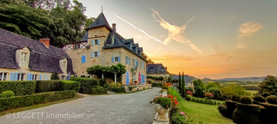 Chateau à vendre à Cressensac-Sarrazac, Lot, Midi-Pyrénées, avec Leggett Immobilier