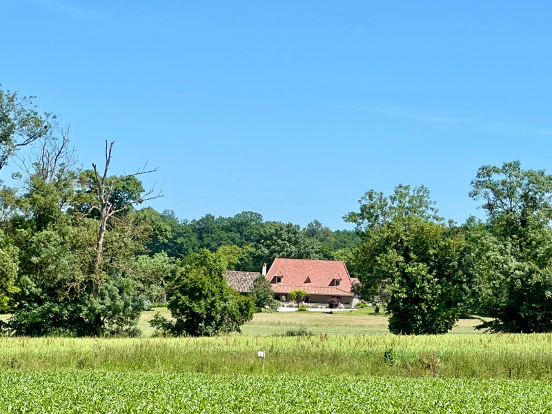 French property for sale in Lauzun, Lot-et-Garonne - €630,000 - photo 1