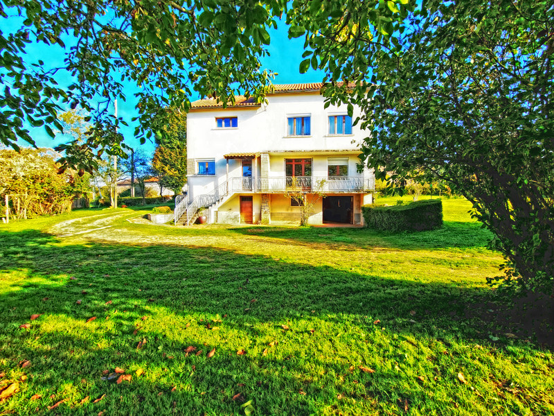 French property for sale in Nanteuil-en-Vallée, Charente - €180,000 - photo 9