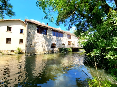 French property for sale in Condac, Charente - €689,000 - photo 9