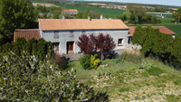 Maison à vendre à Chives, Charente-Maritime - 119.900 € - photo 1