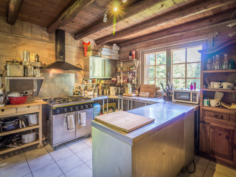 Ski property for sale in Morzine - €1,450,000 - photo 9