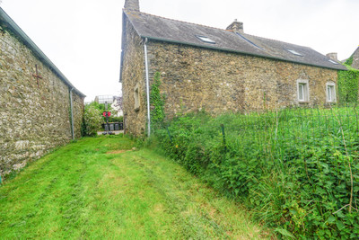 French property for sale in Allineuc, Côtes-d'Armor - €188,043 - photo 3