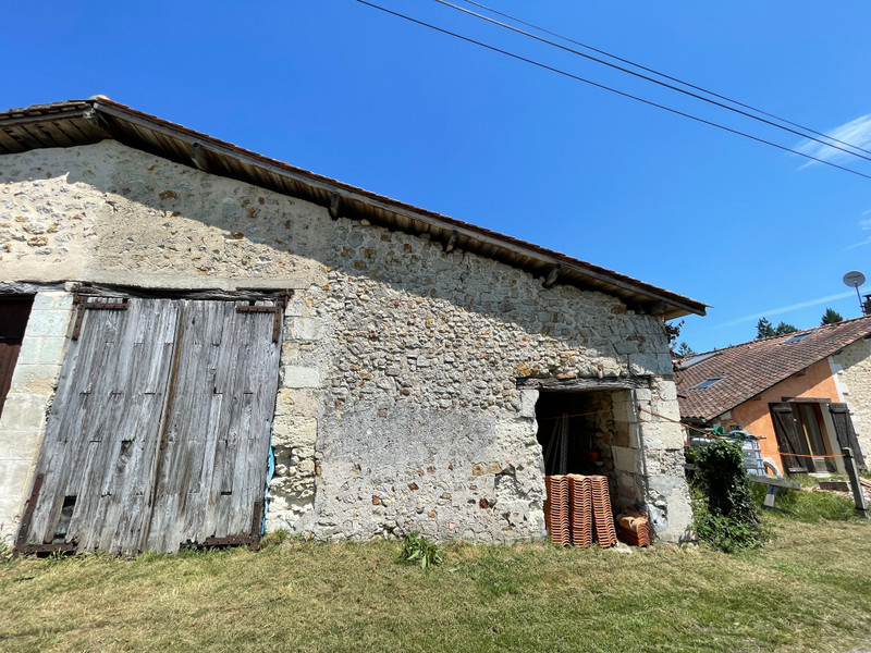 French property for sale in Saint Aulaye-Puymangou, Dordogne - &#8364;99,000 - photo 2