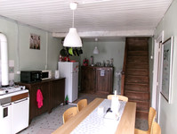 Maison à vendre à Availles-Limouzine, Vienne - 49 900 € - photo 3