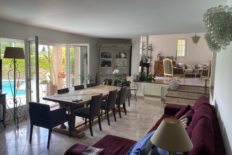 French property for sale in Nice, Alpes-Maritimes - €1,280,000 - photo 2