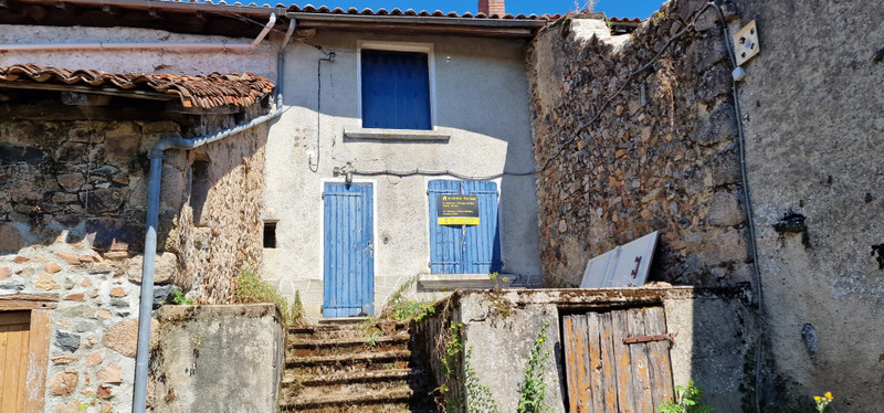 Maison à vendre à Exideuil-sur-Vienne, Charente - 31.600 € - photo 1