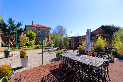 French property for sale in Montbron, Charente - €189,000 - photo 7