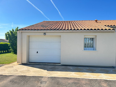 French property for sale in Saint-Romans-lès-Melle, Deux-Sèvres - €320,000 - photo 11