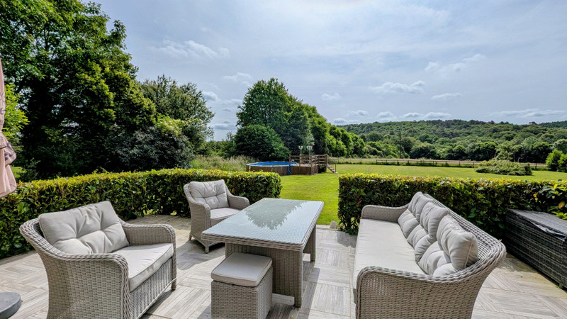 French property for sale in Lignol, Morbihan - €901,000 - photo 2