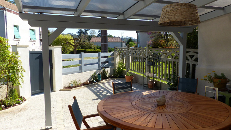 French property for sale in Saint-Léon-sur-l'Isle, Dordogne - €184,000 - photo 0