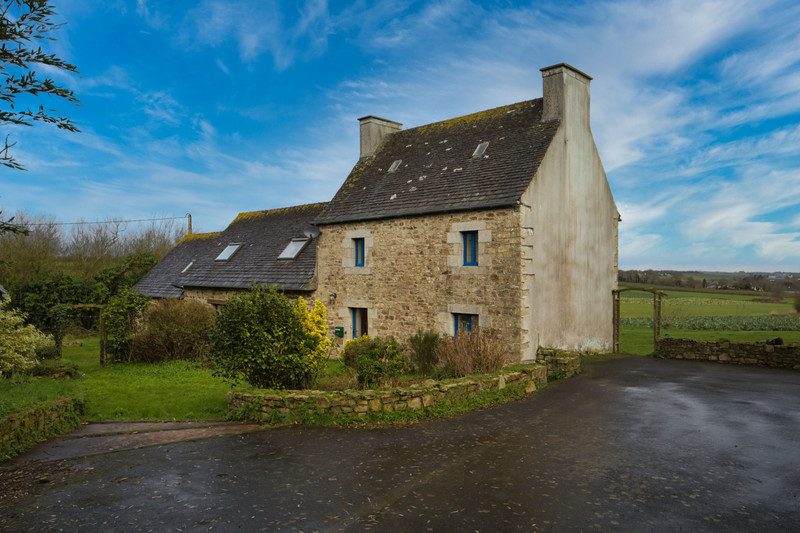 French property for sale in Plouvorn, Finistère - photo 2