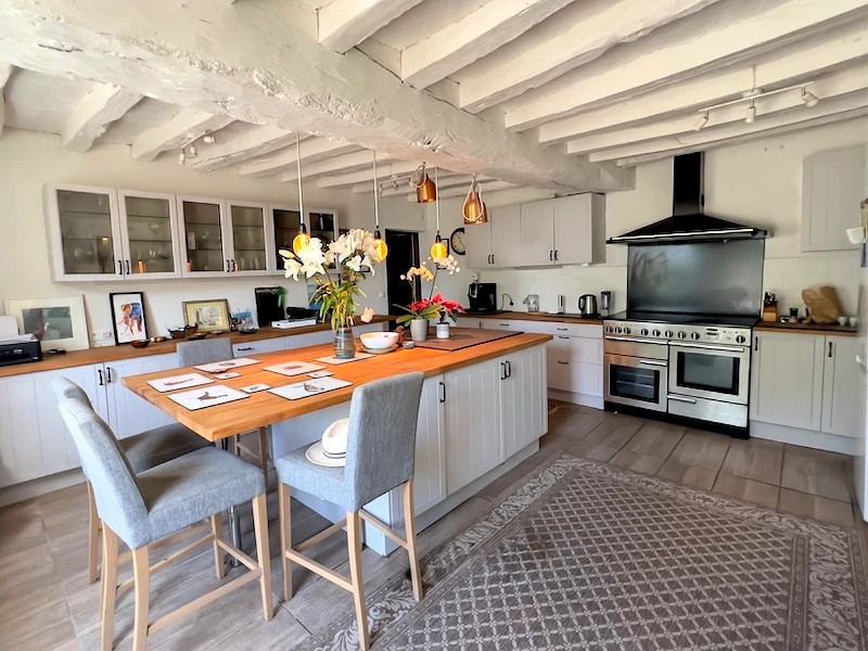 French property for sale in Varennes-sur-Loire, Maine-et-Loire - €775,000 - photo 2