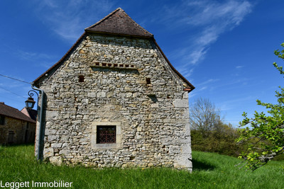 French property for sale in Thenon, Dordogne - €235,400 - photo 4