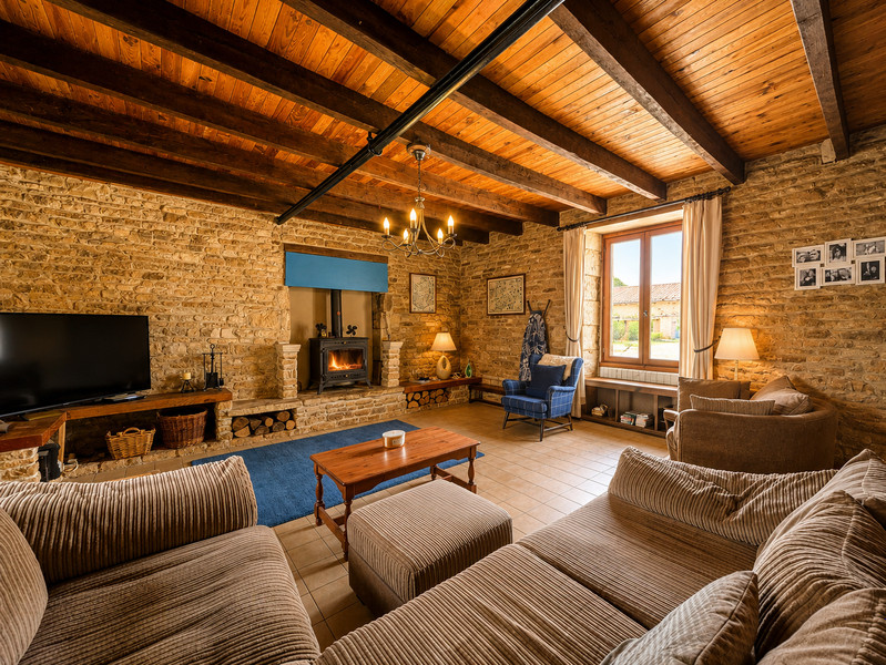 French property for sale in Chey, Deux-Sèvres - €395,000 - photo 1