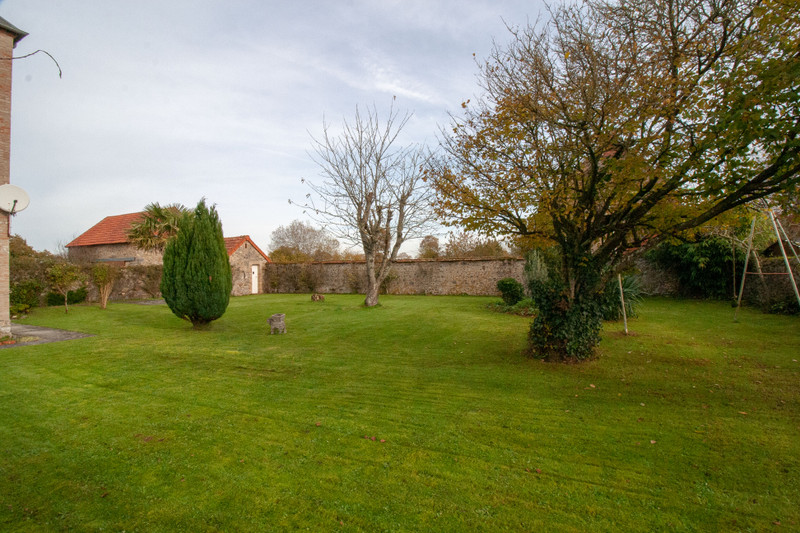 French property for sale in Saint-Jean-de-Daye, Manche - &#8364;338,400 - photo 6